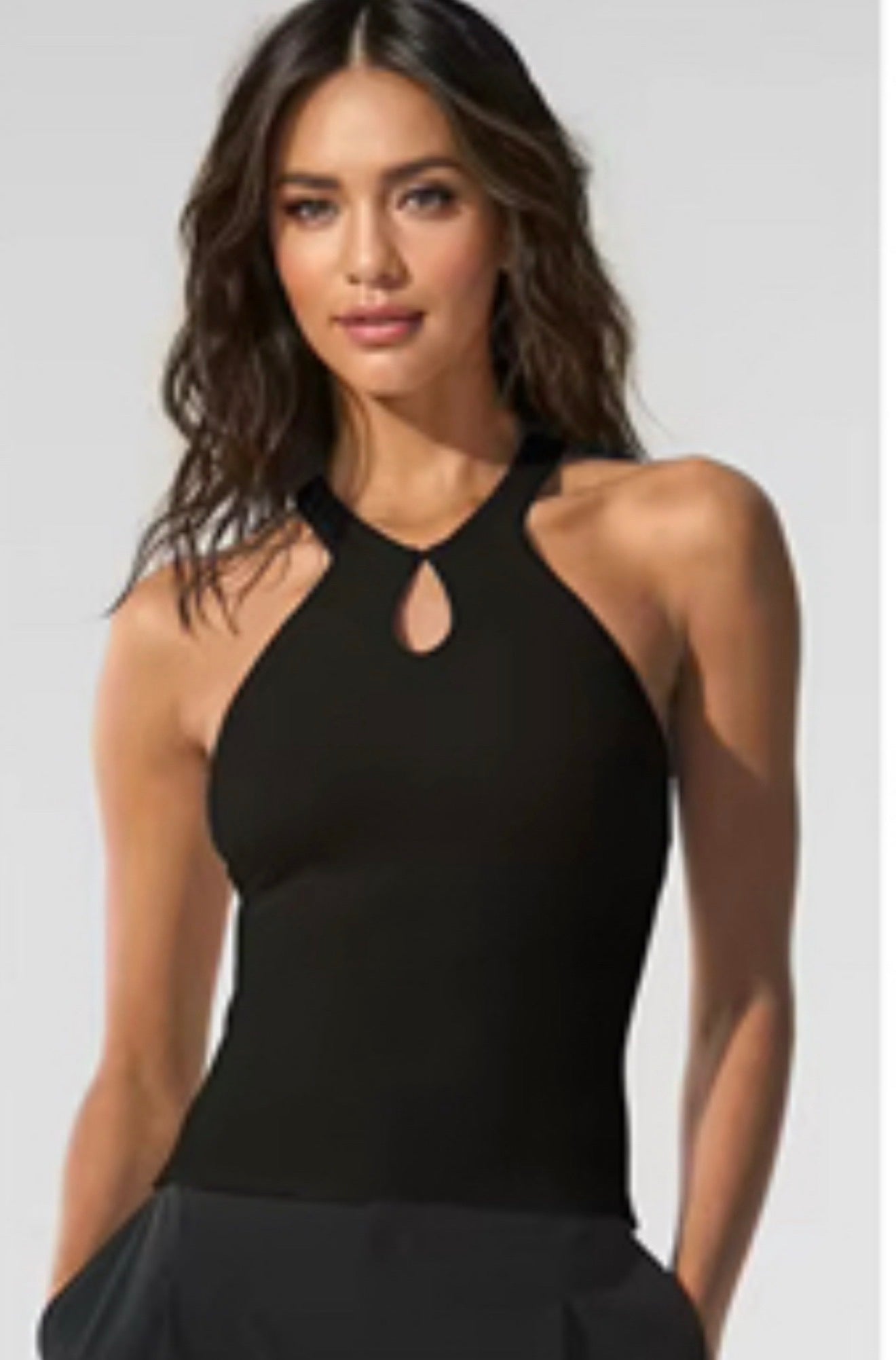 Aura Keyhole Perfomance Top