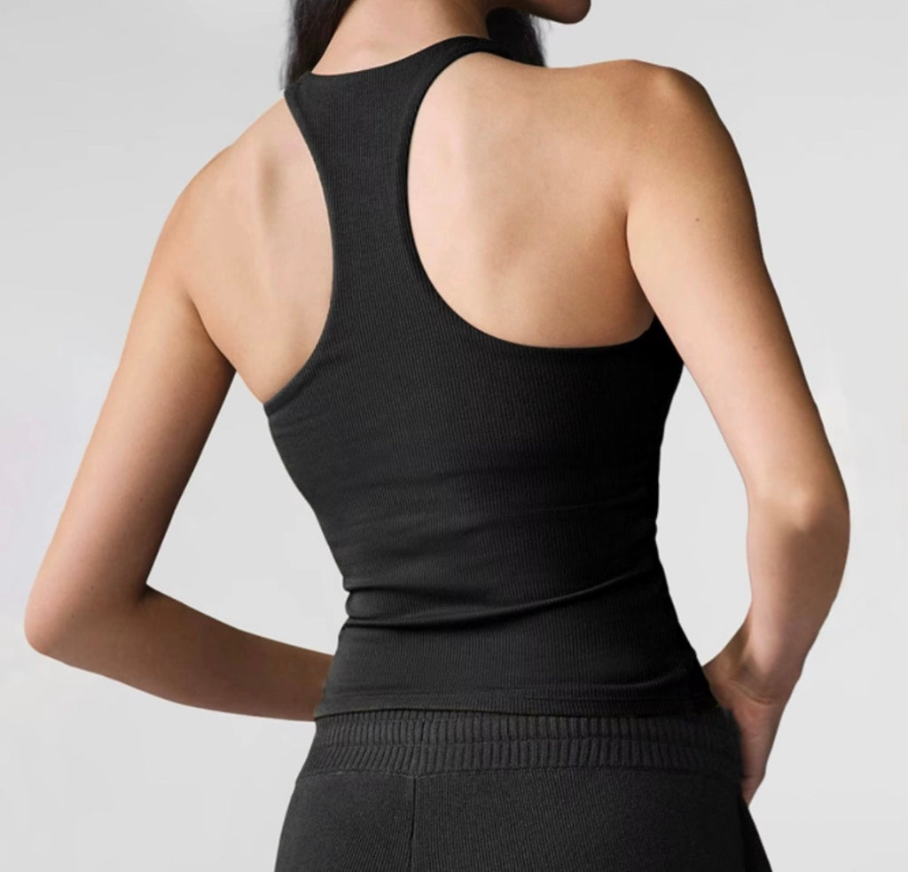 Aura Keyhole Perfomance Top