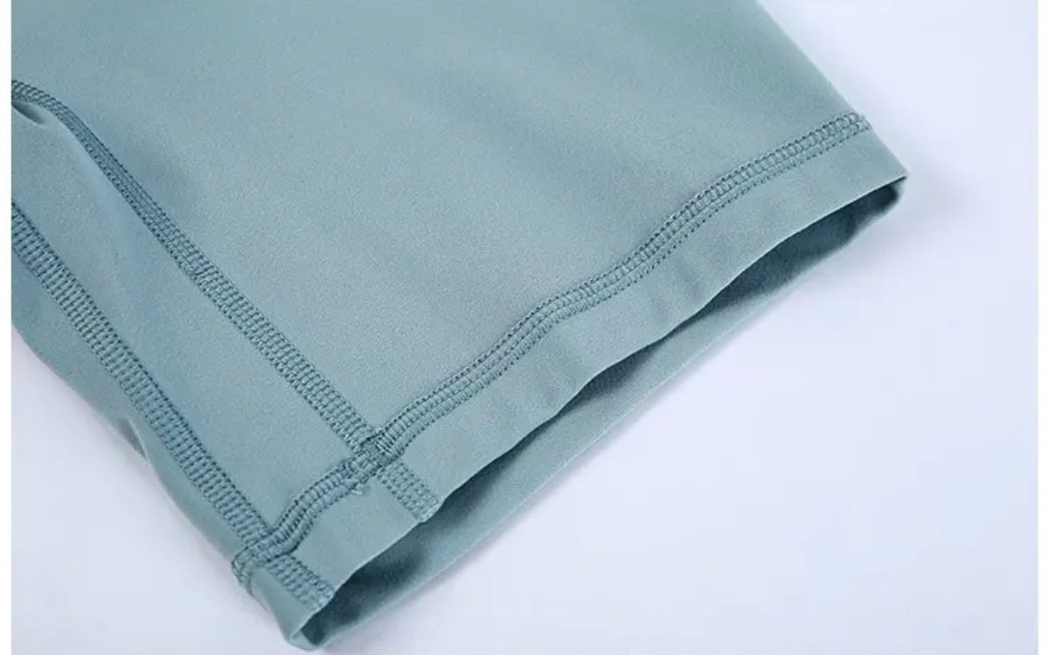 Seamless Stretch Gym Shorts